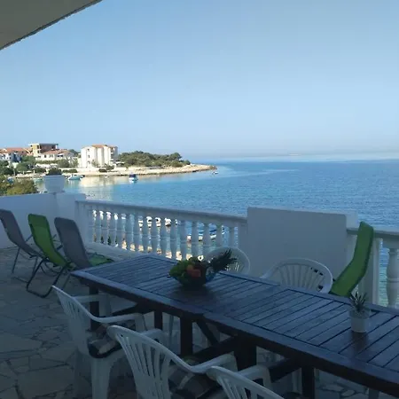 Kanica Seaside Roko 10 M From Sea